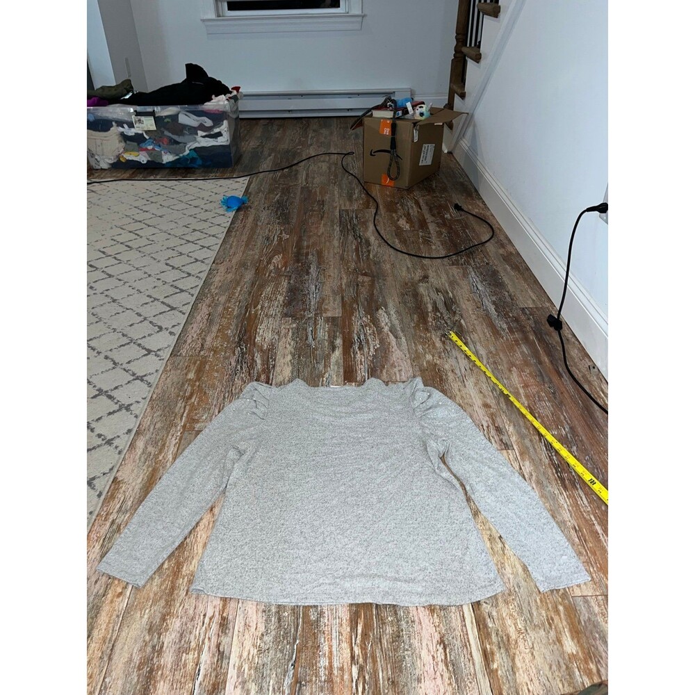 Women’s Zac & Rachel Grey Sweater Puff Sleeves & Pearl Design Size Large